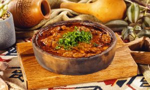 тушёная-телятина-в-остром-томатном-соусе​